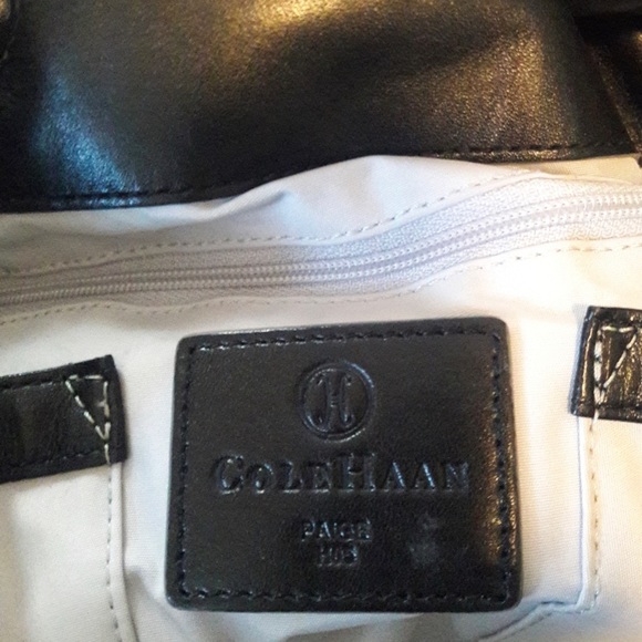 FLASH Sale! Cole Haan Black Leather Shoulder Bag - Picture 6 of 11
